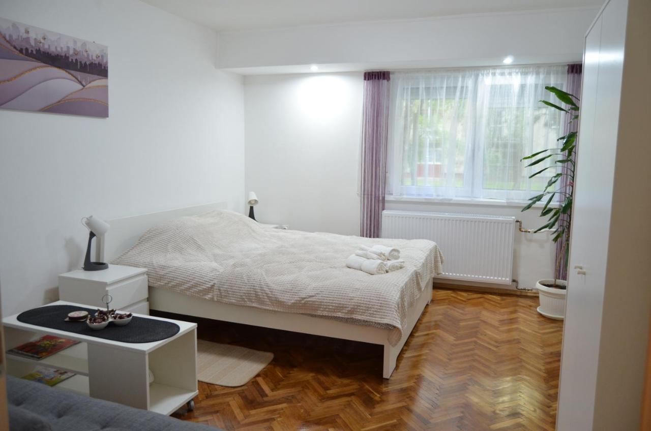 Mikmari Apartman 수보티차 외부 사진